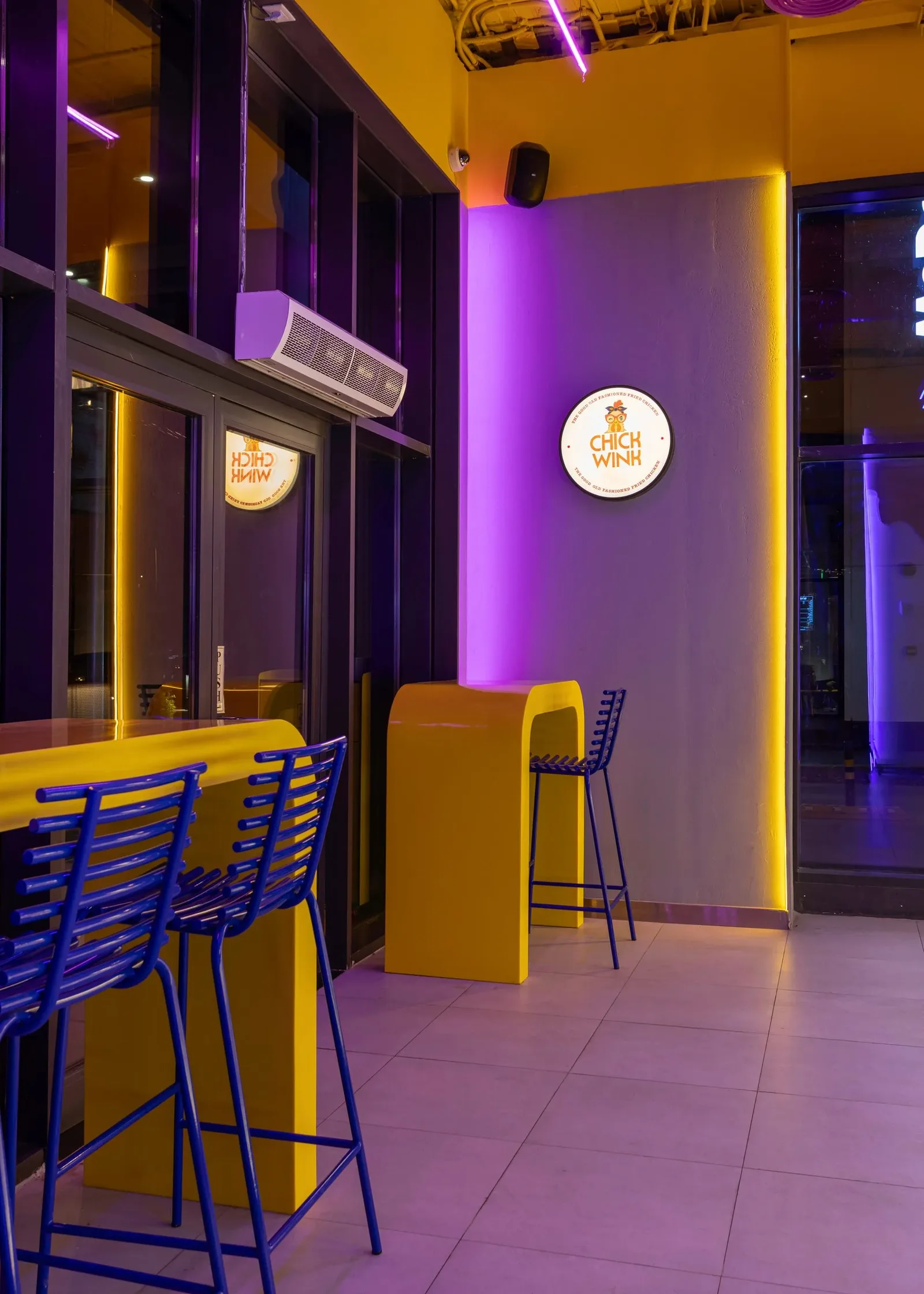 Chick Wink — Window bar with stools