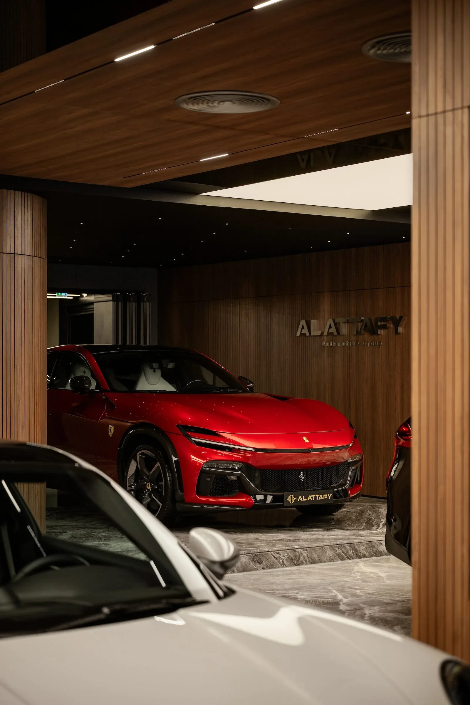 Attafy — Car in a walnut alcove